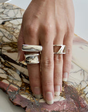 Load image into Gallery viewer, Sterling Silver Curve Ring